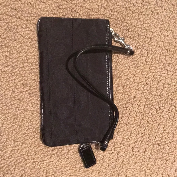 Black Classic Coach Wristlet - Picture 5 of 5